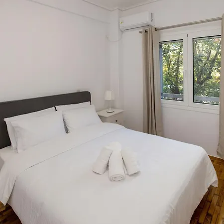 Newly Remodeled Dream Condominiun In Kifisia With Garden & Grass Lawn Athènes Extérieur photo