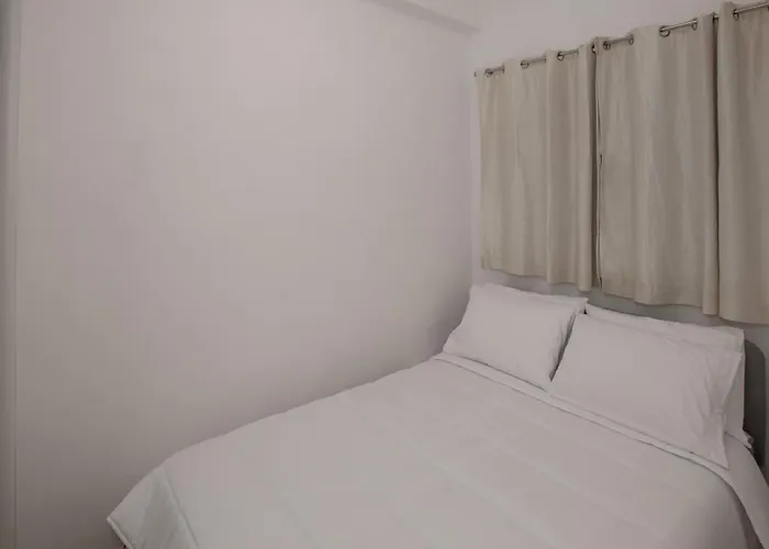 Newly Remodeled Dream Condominiun In Kifisia With Garden & Grass Lawn
