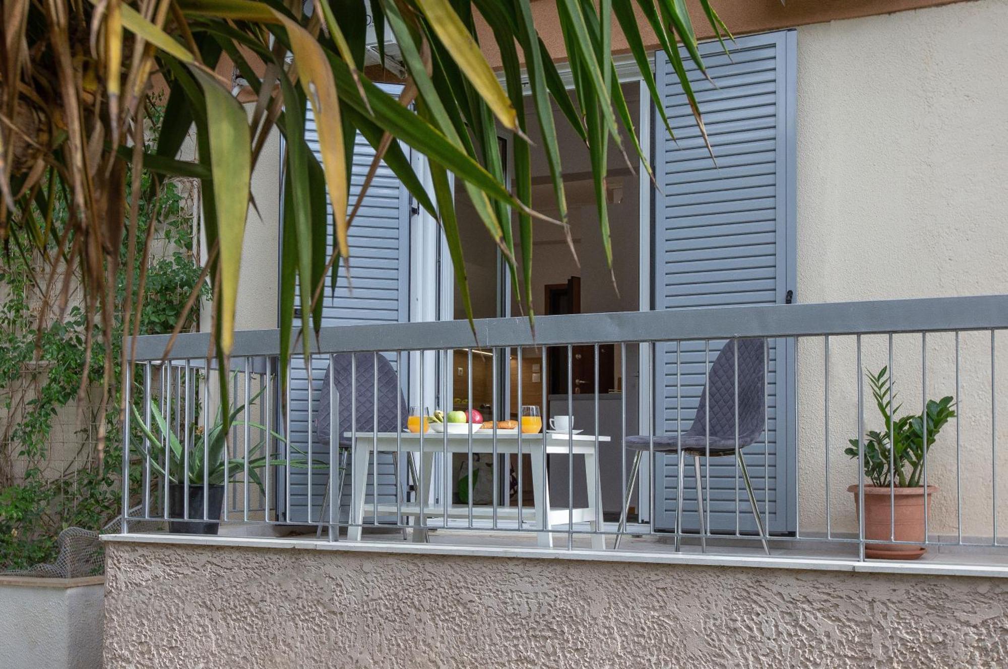 Newly Remodeled Dream Condominiun In Kifisia With Garden & Grass Lawn Apartment *